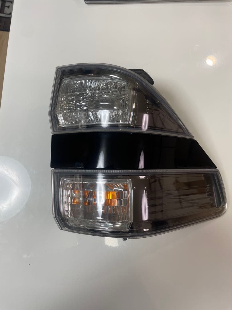 ヴェルファイア 20系テールランプ クリア ブラック 4個セット