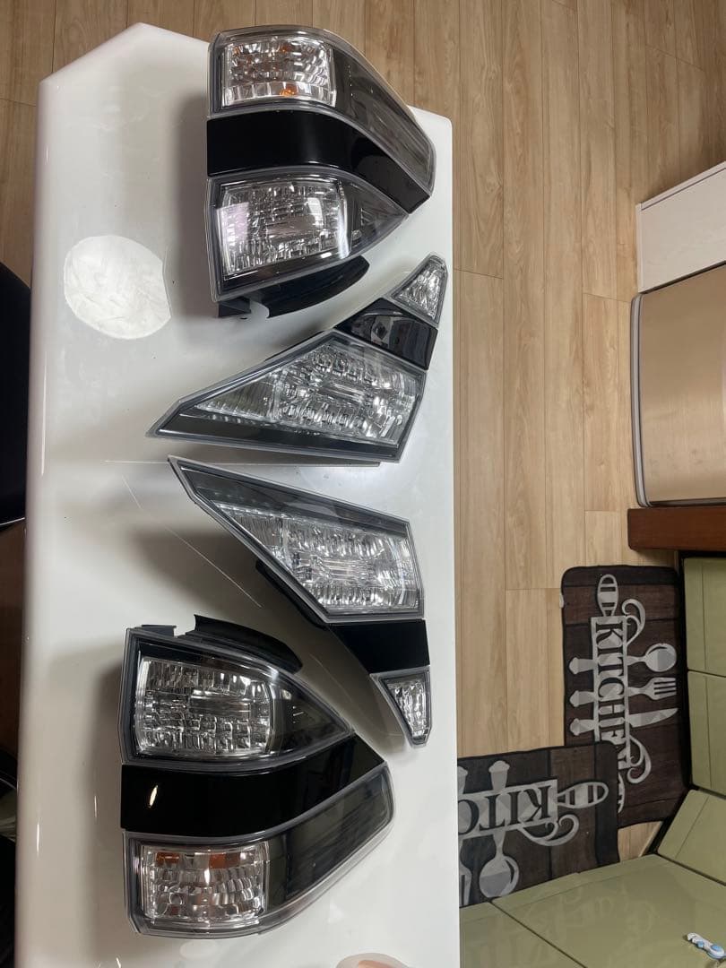 ヴェルファイア 20系テールランプ クリア ブラック 4個セット