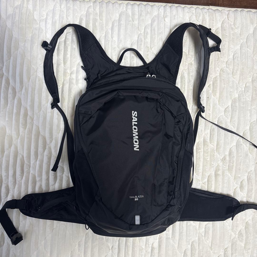 SALOMON TRAILBLAZER 20 ブラック リュック