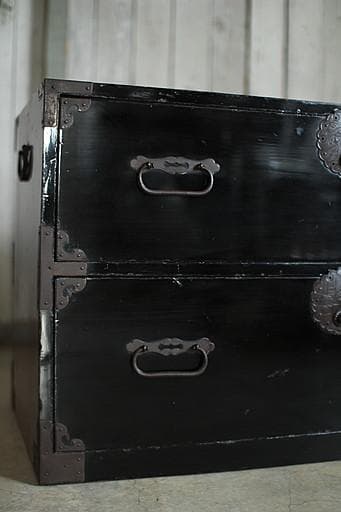 綺麗な丸金具庄内箪笥　2段　中桐　タンス　収納　古家具　古民家　時代家具