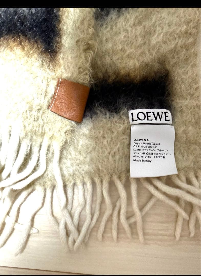 LOEWE ロエベマフラー