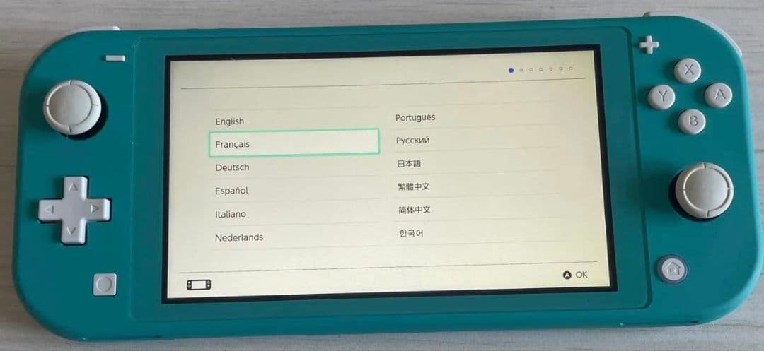 Switch lite、ソフト2本（Stray、ファイアーエムブレム風花雪月）