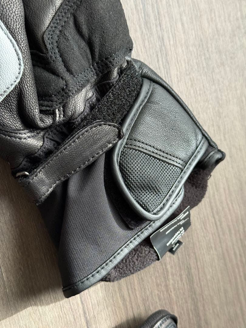 クシタニ GPゼストウインターグローブ ブラック/ライトグレー Mサイズ