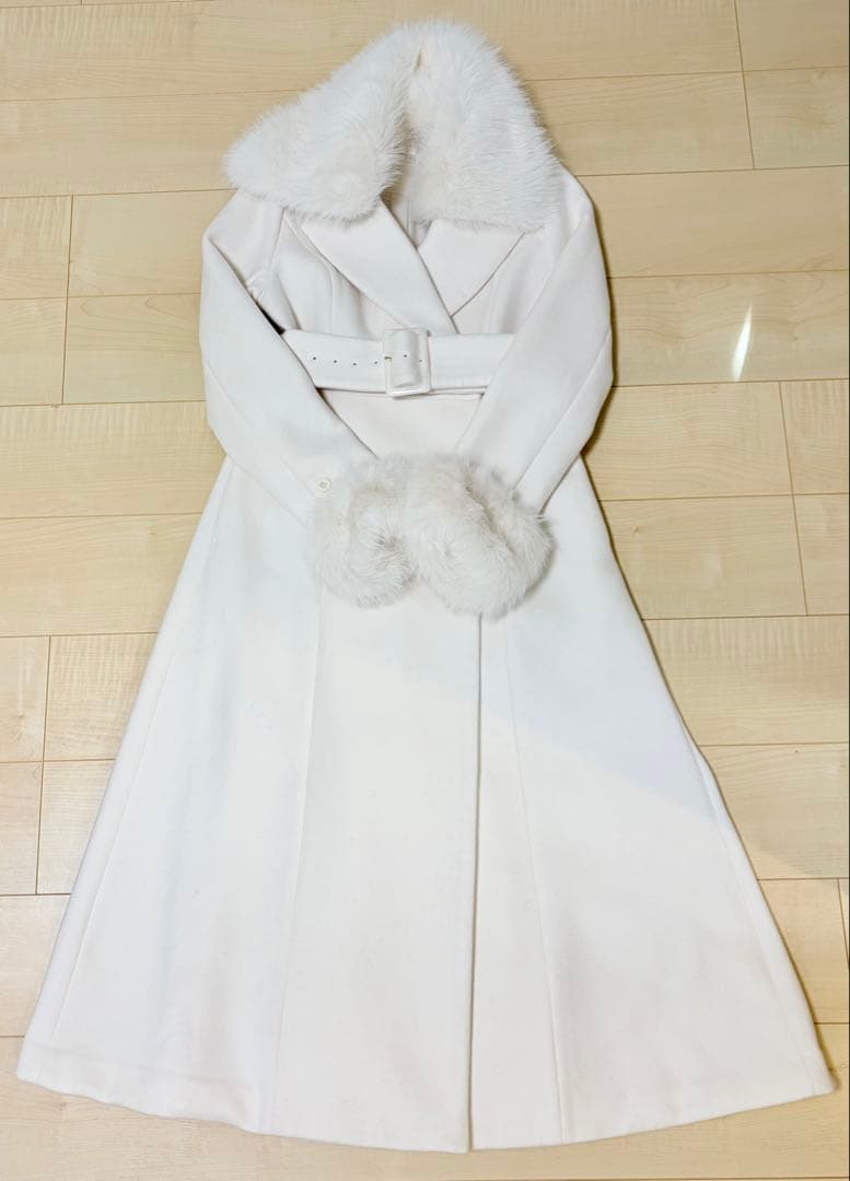 rienda ホワイトファー付きロングコート