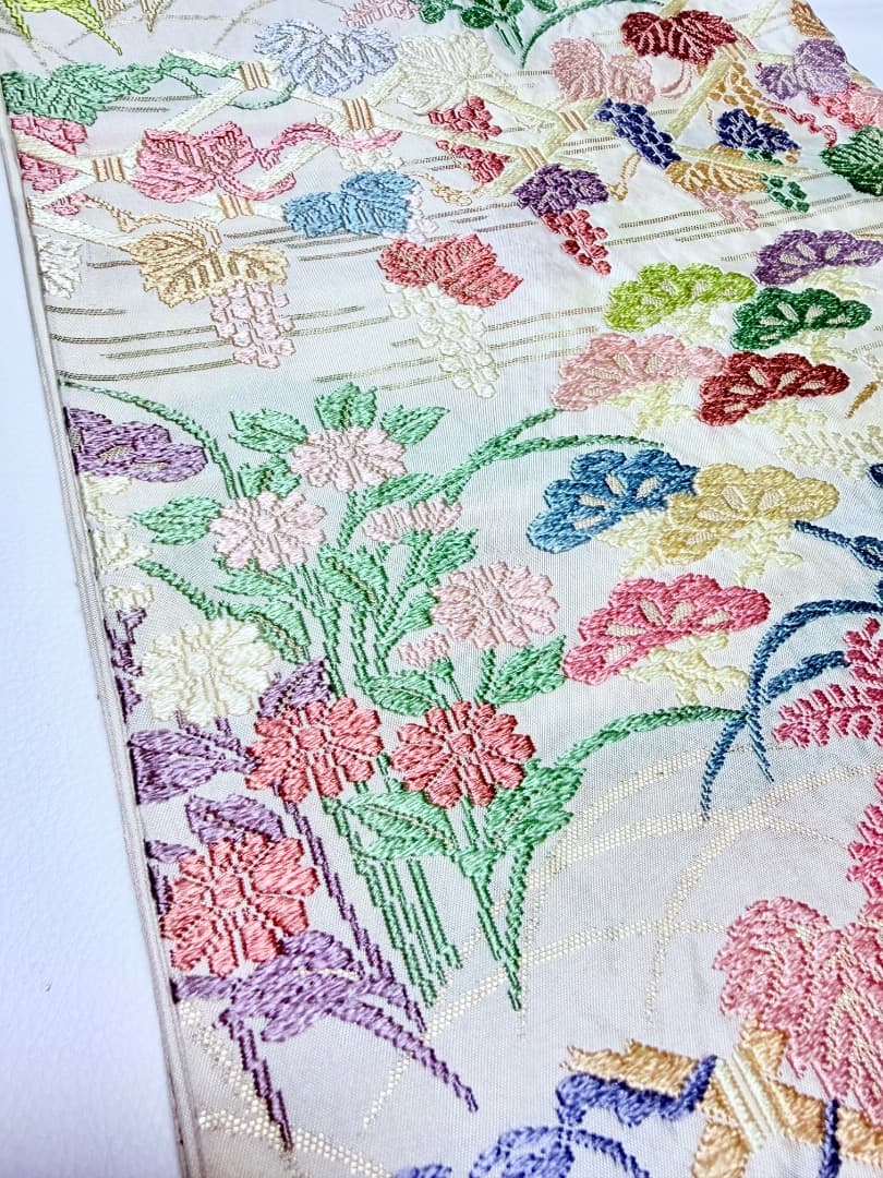 高級 袋帯 正絹 六通柄 総唐織 ホワイト 訪問着 色無地 約70万円