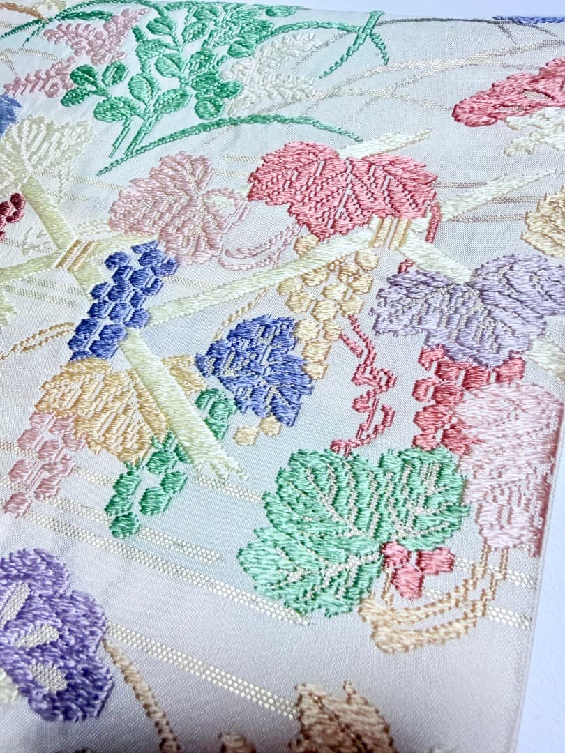 高級 袋帯 正絹 六通柄 総唐織 ホワイト 訪問着 色無地 約70万円