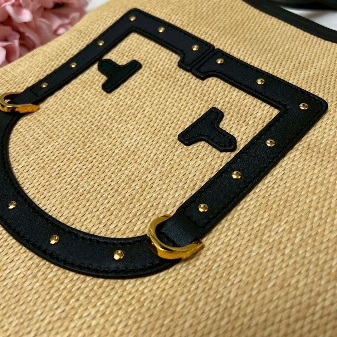 新品未使用　FURLA ベージュ ブラック トートバッグ　ストロー