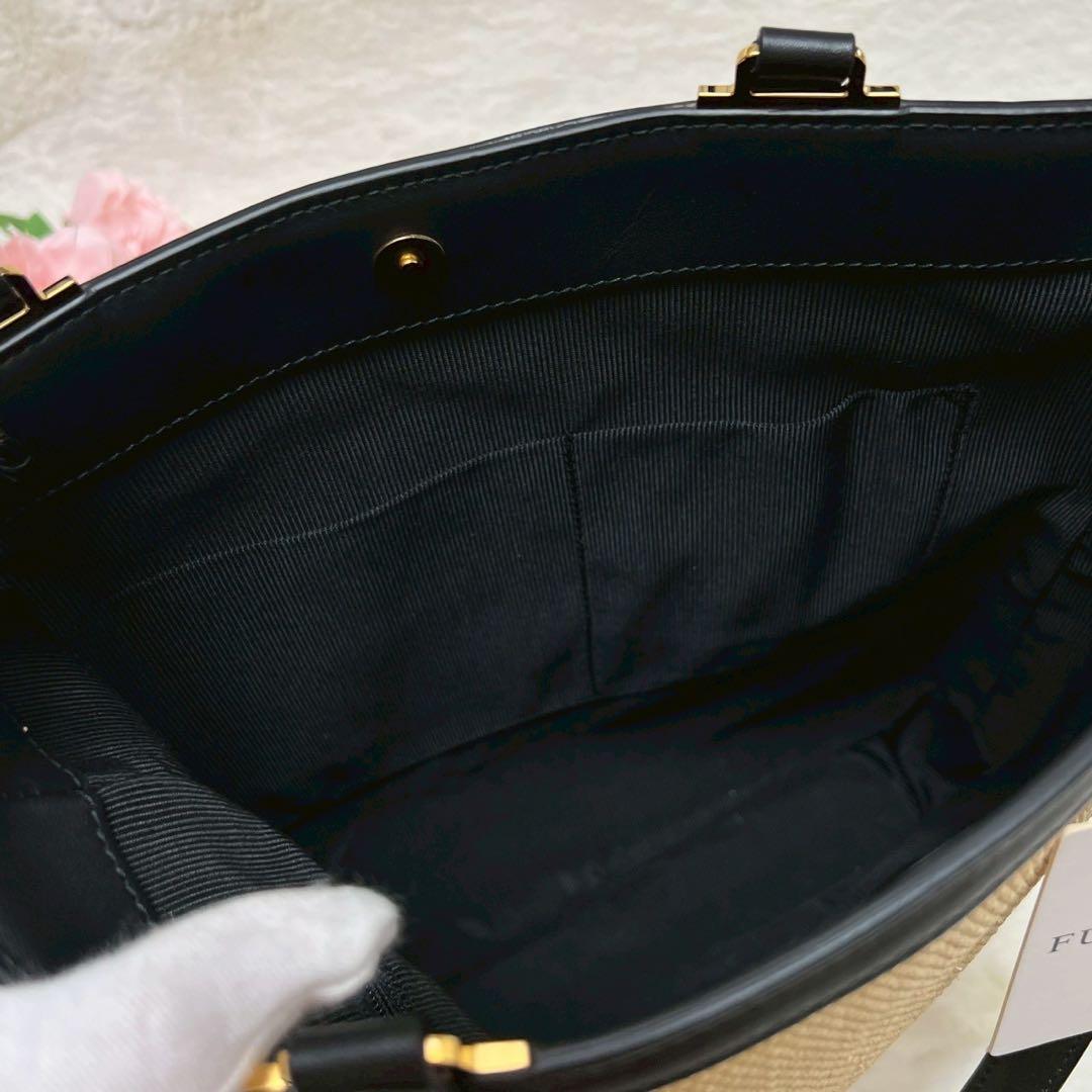 新品未使用　FURLA ベージュ ブラック トートバッグ　ストロー