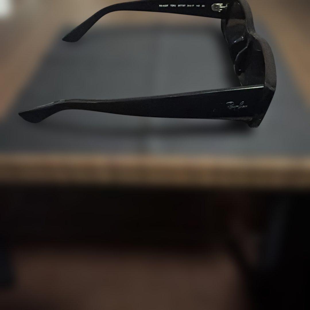 Ray-Banブラック サングラス