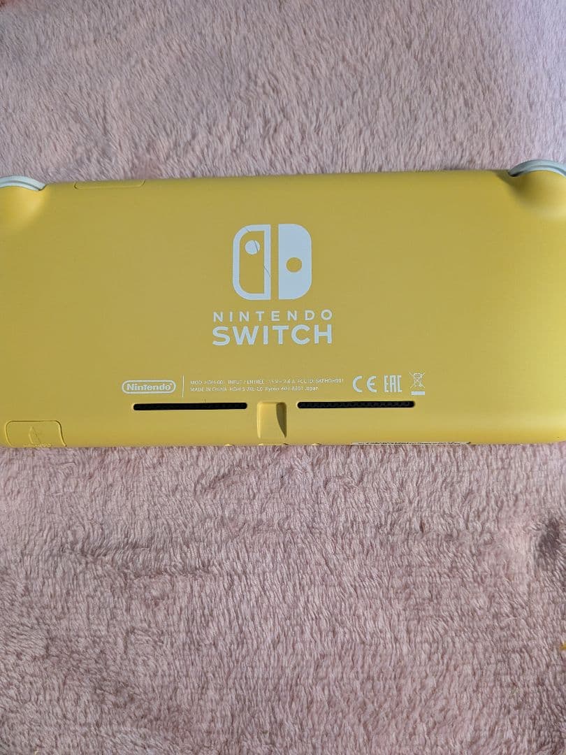 Nintendo Switch Lite イエロー　黄色　美品　　本体のみ