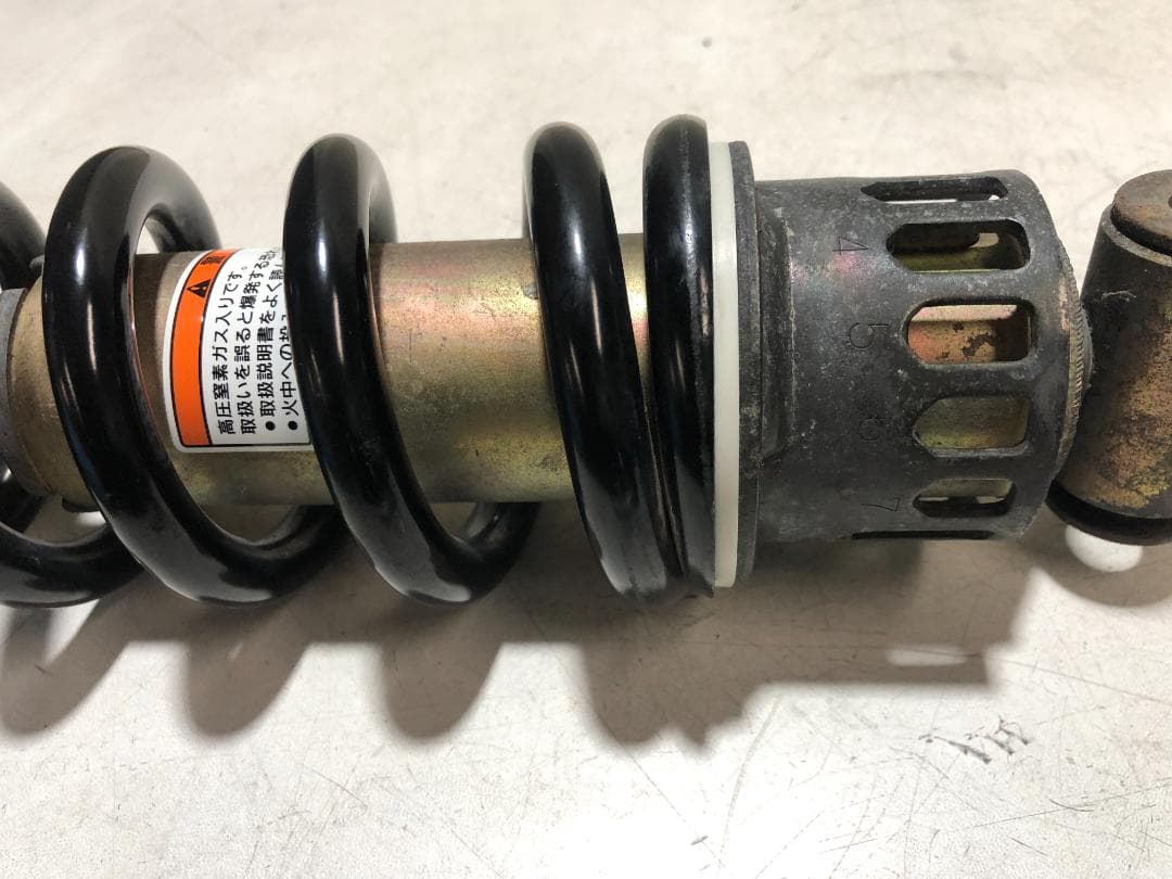 D37　ドラッグスター400スタンダード　純正サスペンション