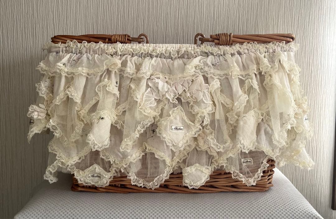 サエラ　アキアカネ　取っ手つき　バスケット