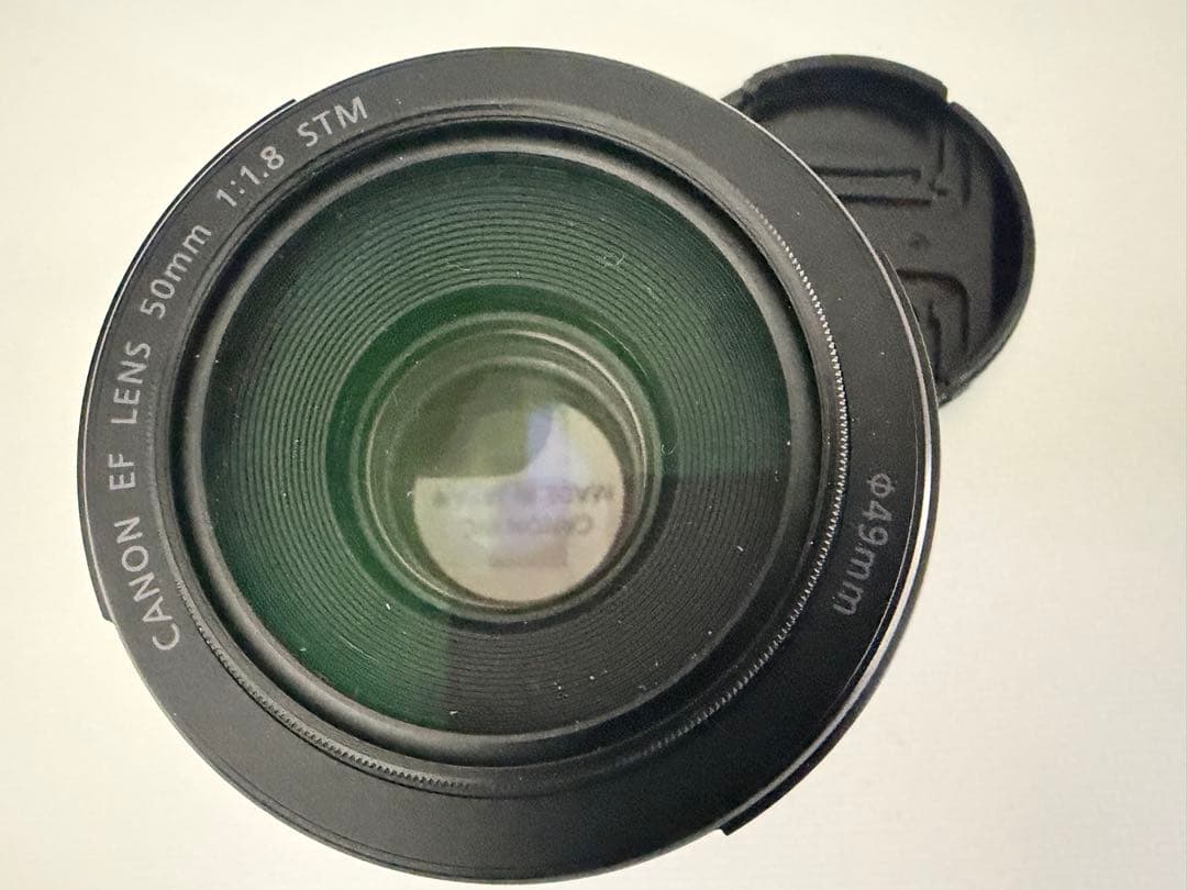 Canon EF 50mm F1.8 STM キャップ付