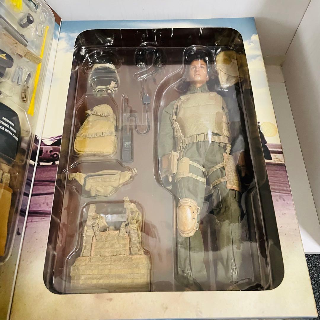 ホットトイズ USMC II M.E.F アクションフィギュア