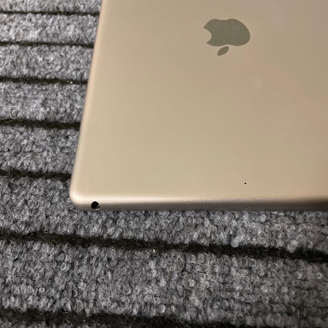 11 iPad 5世代 32GB Wi-Fi スペースグレイ