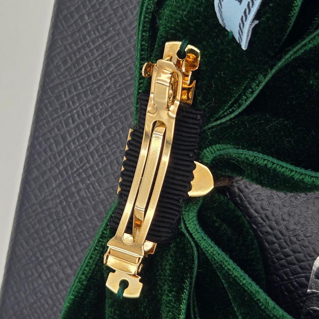 新品未使用 PRADA プラダ ヘアクリップ ロゴ リボン ベルベット 緑