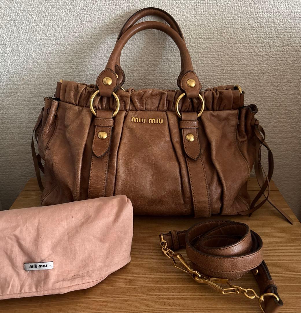 miumiu VITELLO LUX 2way ショルダーバッグ　ブラウン