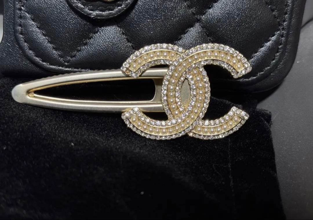CHANEL CCロゴ ヘアピン ストーン付き