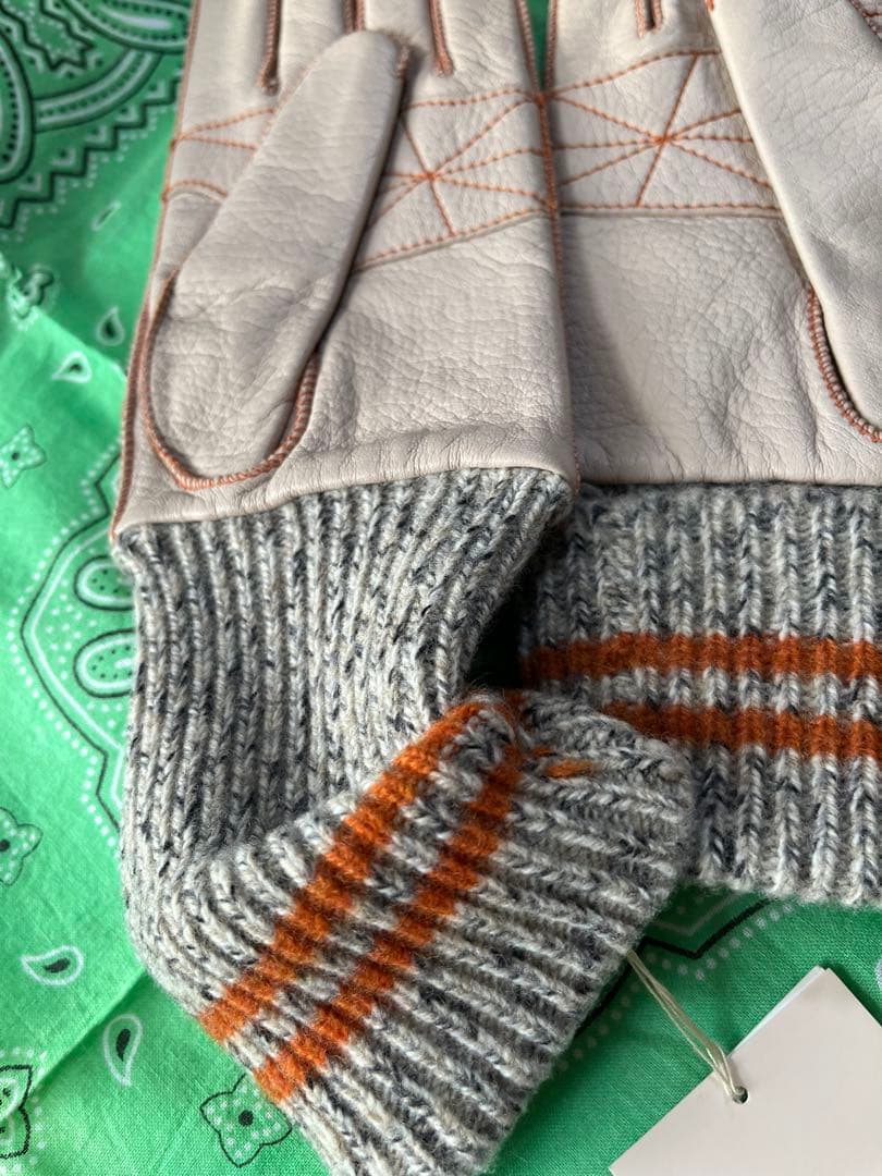 Vivienne Westwood 新品羊革ウールグローブベージュ系激可愛い！