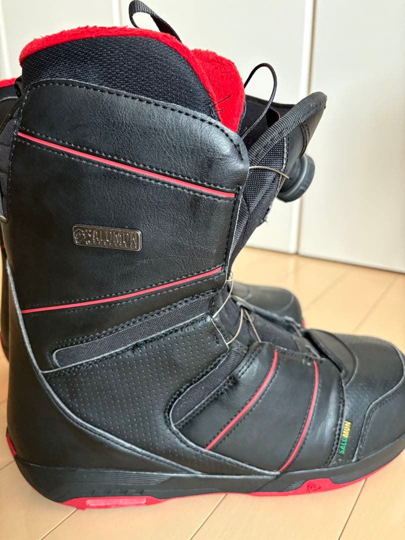 初心者の方向けスノーボード4点セット　板　ウェア　ブーツ　ゴーグル