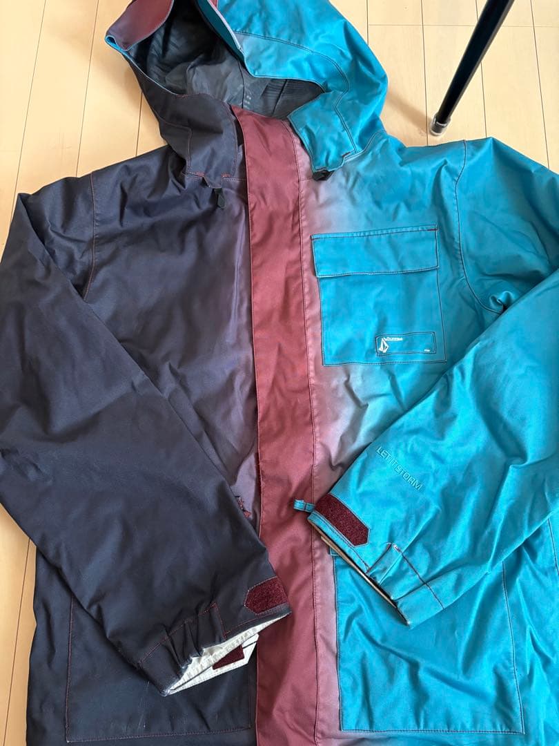 初心者の方向けスノーボード4点セット　板　ウェア　ブーツ　ゴーグル