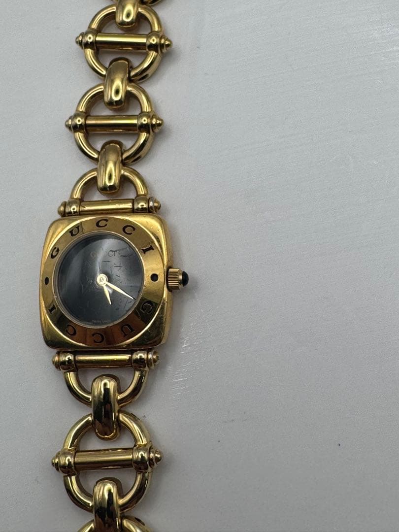GUCCI 6400L ブラック文字盤 グッチ クォーツ 腕時計 稼働品