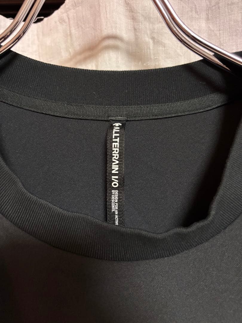 デサント　オルテラインI/O ブラック長袖カットソー