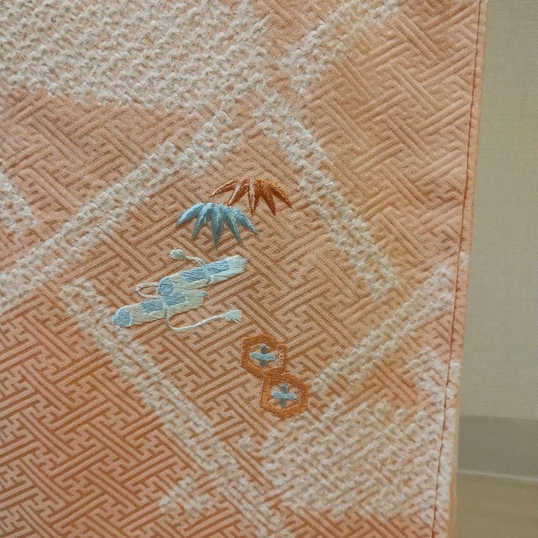 ぱんだ丸☆訪問着 トールサイズ　絞り 宝物柄の和刺繍 淡いピンク色