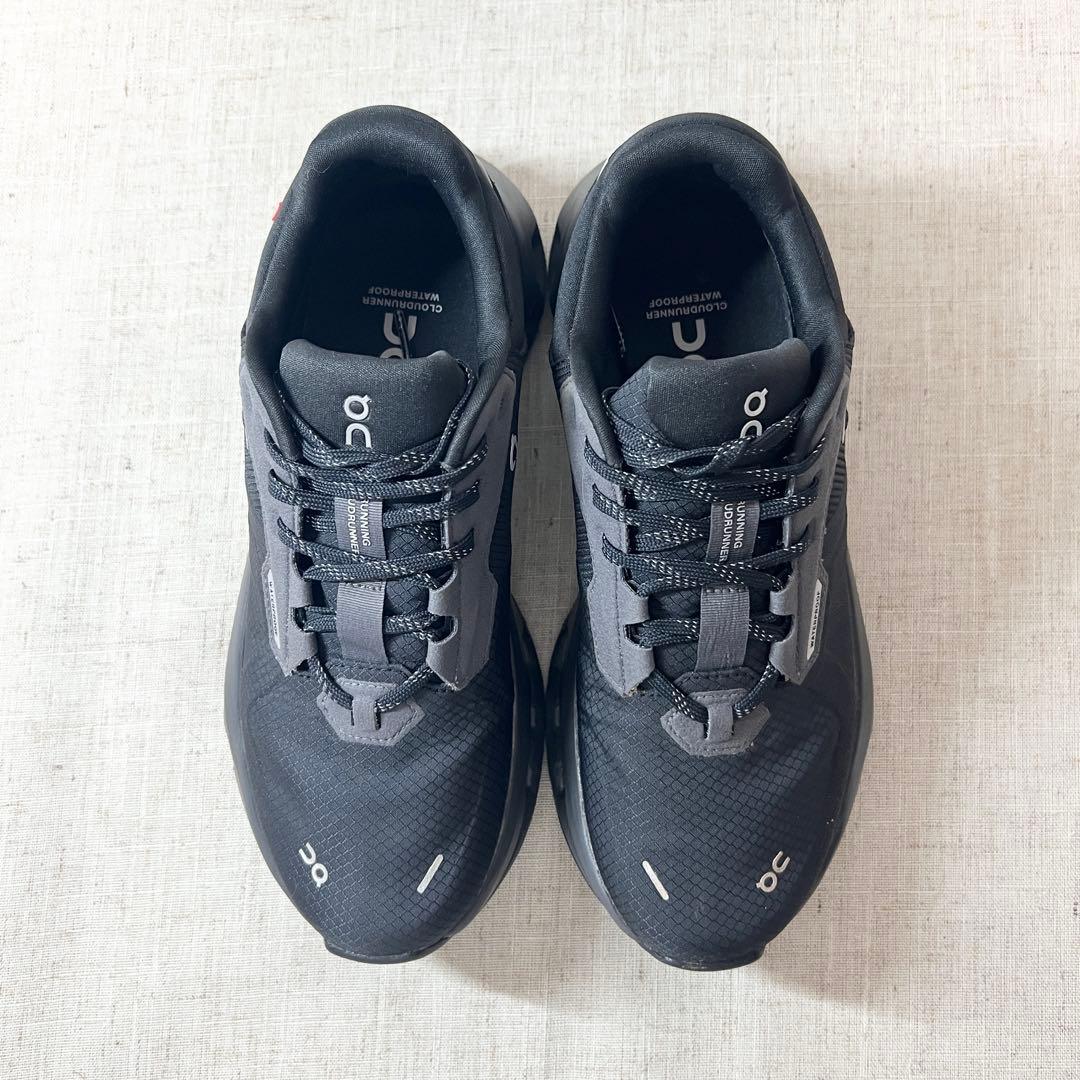 極美品★On オン Cloudrunner 2 Waterproof スニーカー