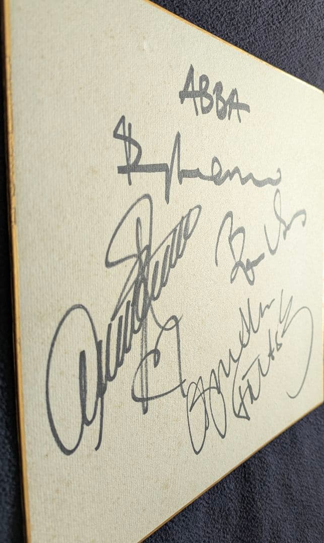 ABBAの直筆サイン色紙