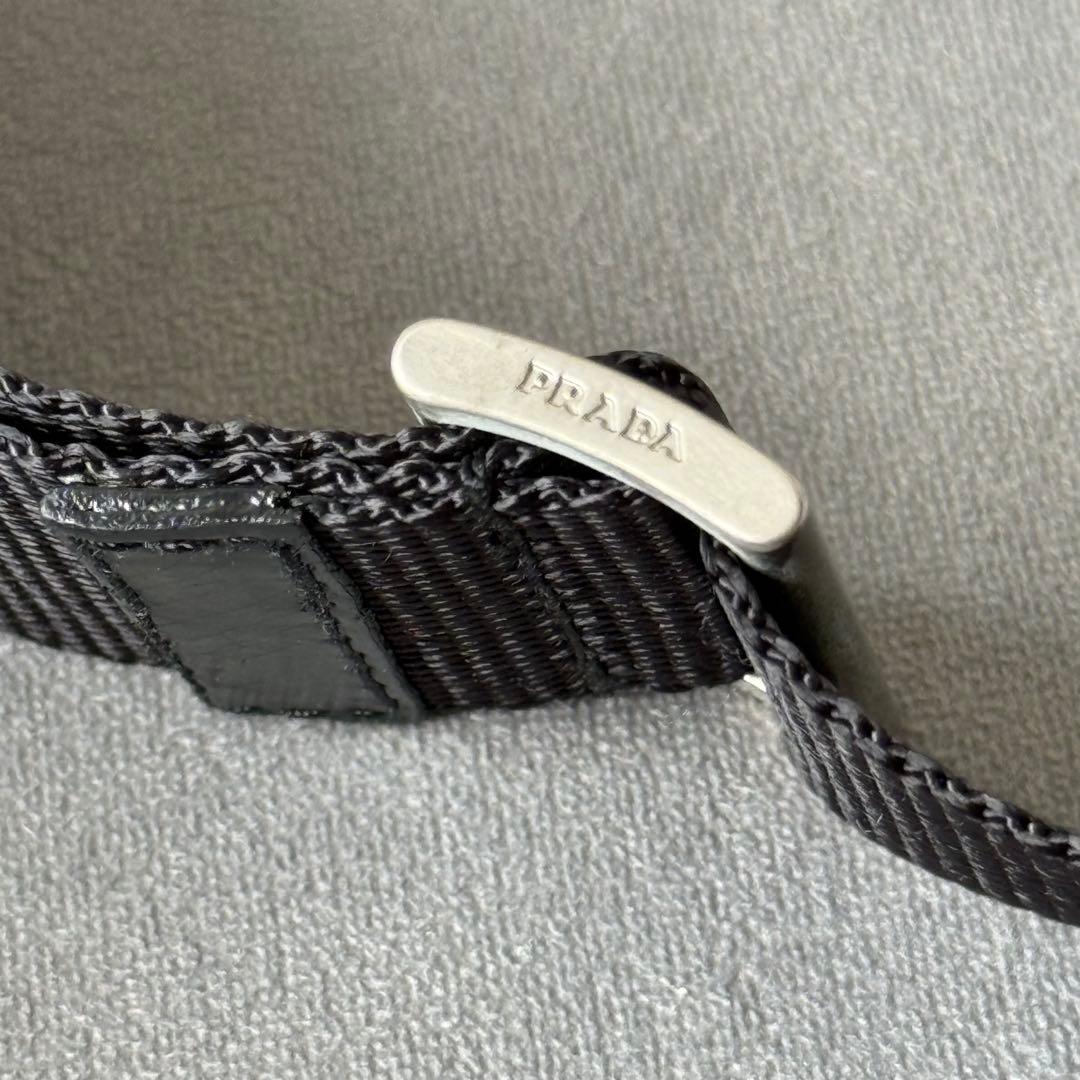 プラダ ナイロン ショルダーバッグ ネロ ナイロン 三角プレート ブラック