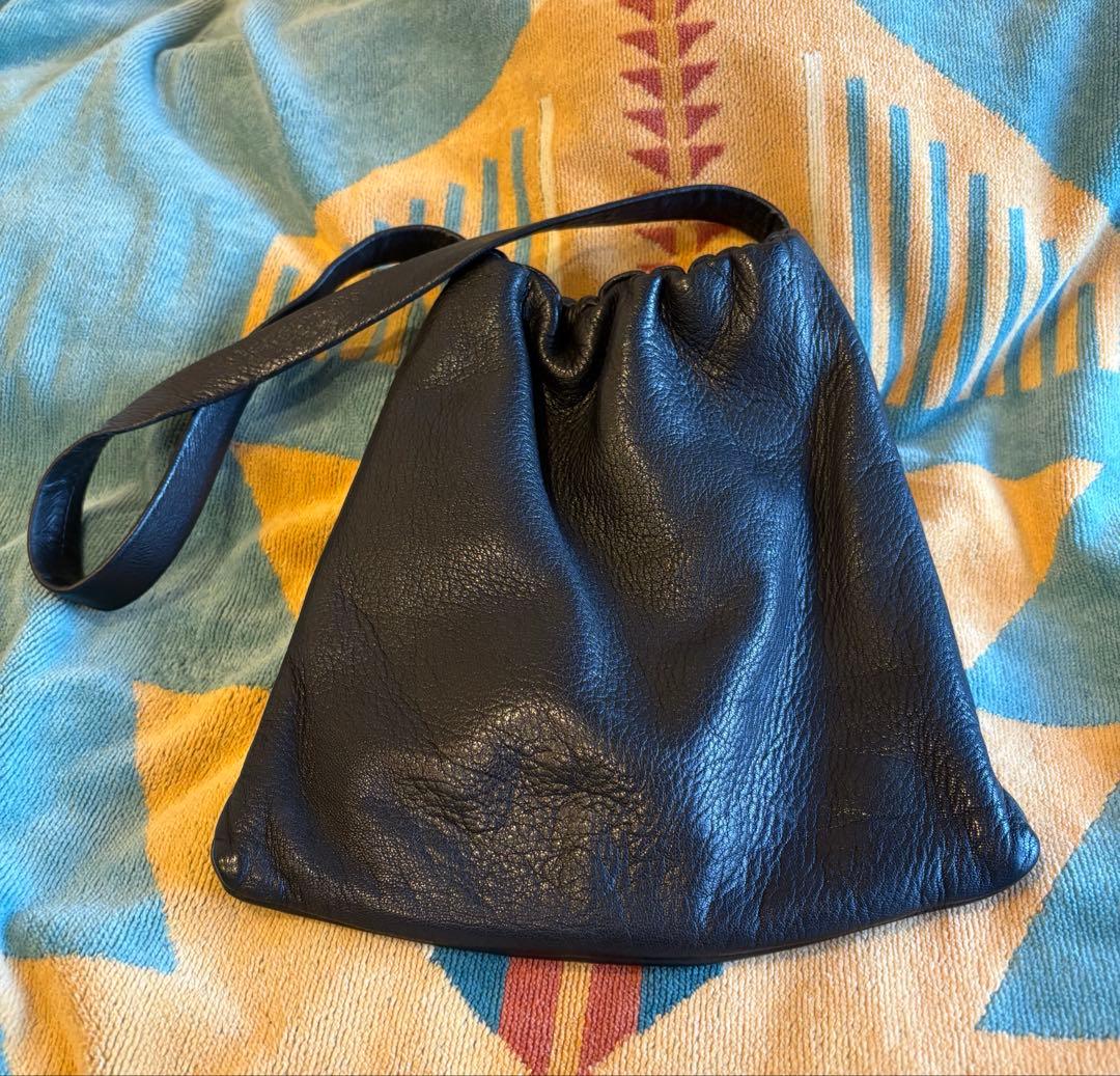 Aeta ミニバッグ 巾着 レザー