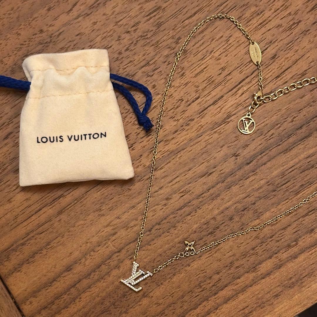 Louis Vuitton LVロゴチャーム ネックレスM00596