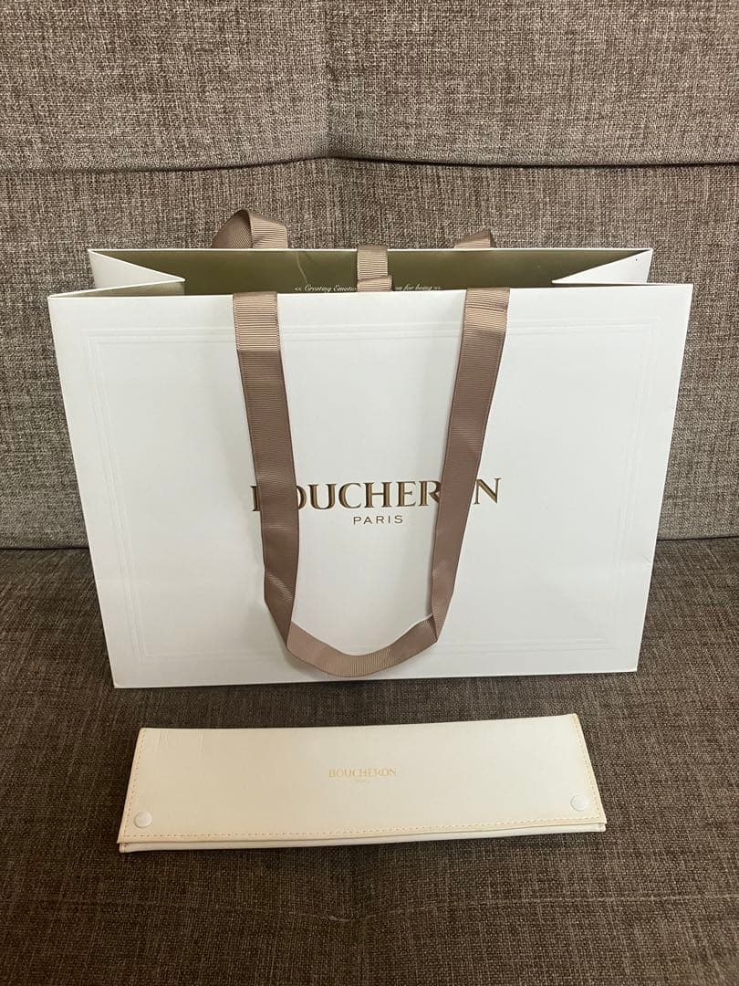BOUCHERON 4P ベゼルダイヤリフレスモールウォッチ