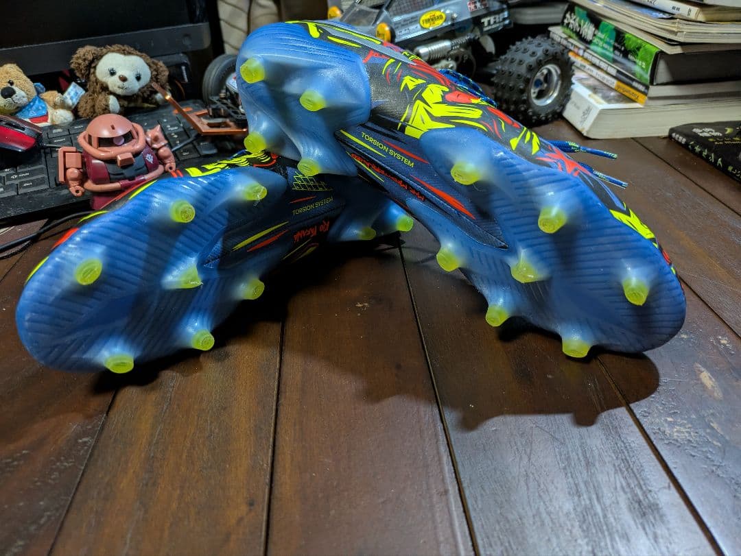 アディダス　ネメシス19.1　メッシモデル海外限定