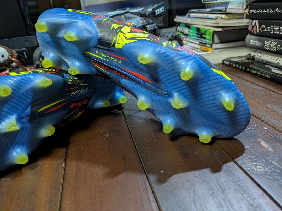 アディダス　ネメシス19.1　メッシモデル海外限定