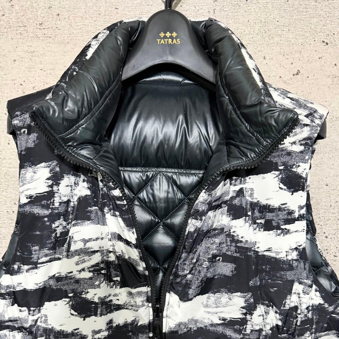 新品　タトラス　ダウンベスト　チャコールグレー　タイダイ　迷彩　リバーシブル