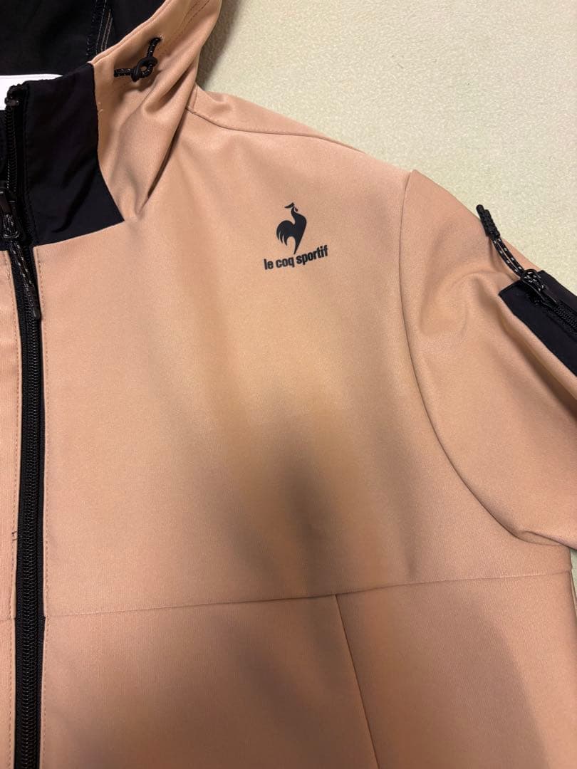 le coq sportif フード付きジャケット パンツベージュセットアップ