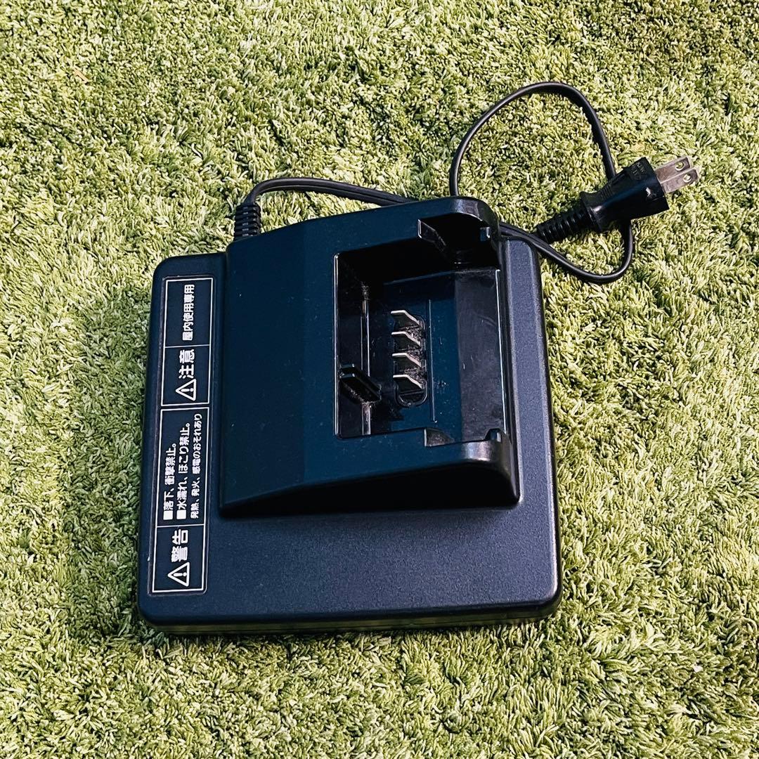 パナソニック 電動自転車 バッテリー用 充電器　 NKJ074Z2 動作品