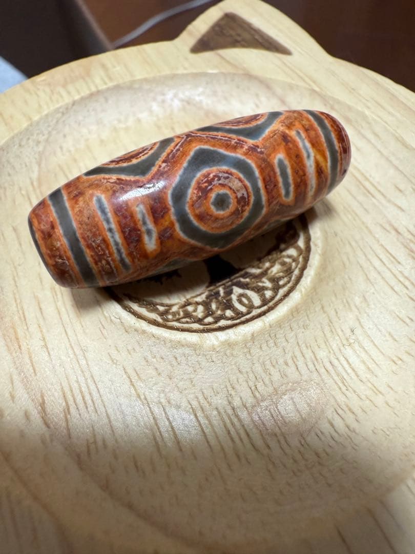 黒鳶赤紋　龍眼天珠　風化　ラス1