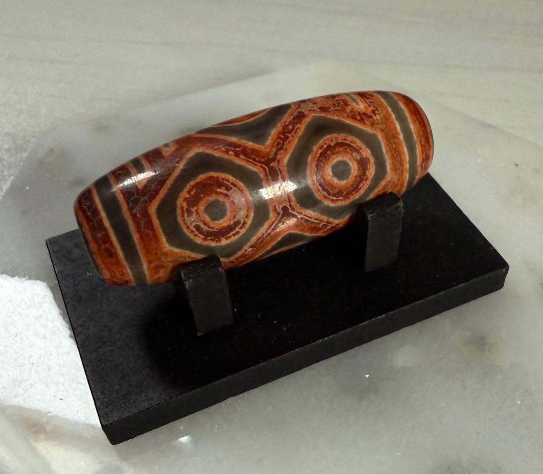 黒鳶赤紋　龍眼天珠　風化　ラス1