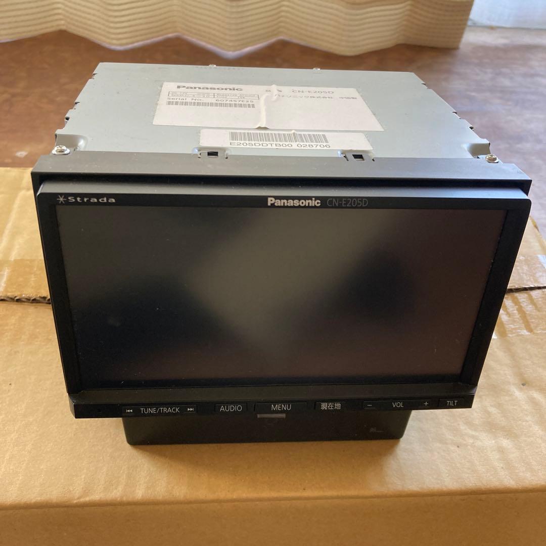 y*s様 Panasonic Strada CN-E205D カーナビ