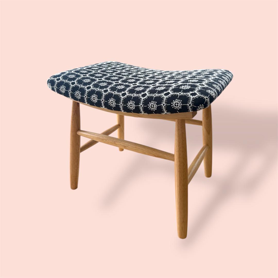 【北欧スタイル】ミナペルホネン生地使用スツール　イス　椅子　オットマン
