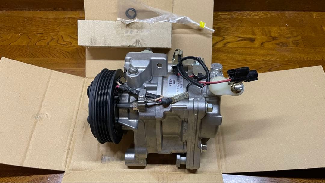 送料込み　エアコン コンプレッサー STR05 3800リビルト品