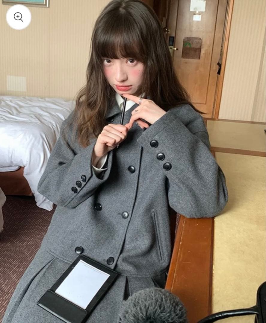 プリーツコート