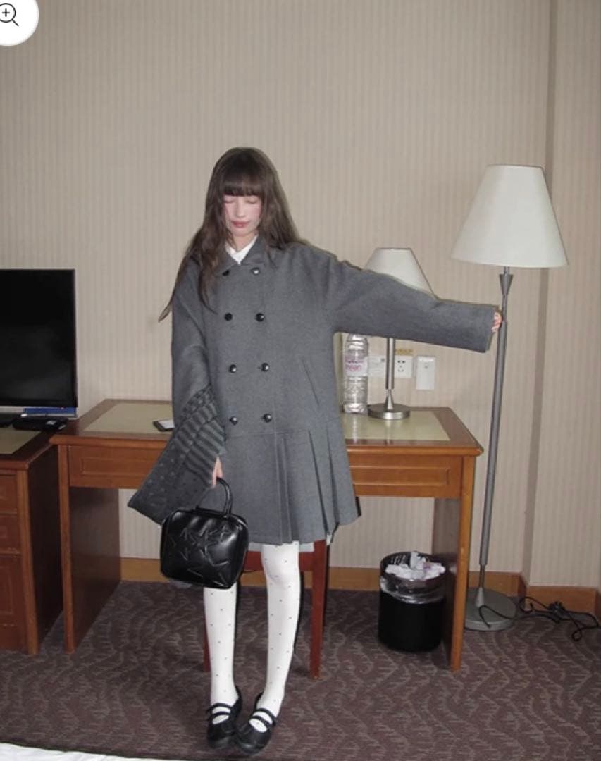 プリーツコート