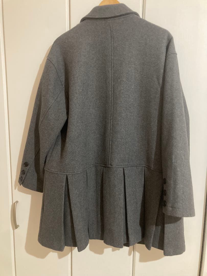 プリーツコート