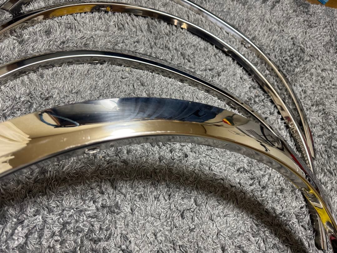 マーク2バン　gx70 純正メッキフェンダーアーチ　4本セット