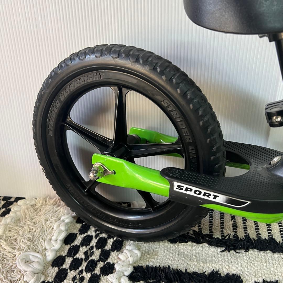 STRIDER スポーツ バランスバイク 12インチ グリーン