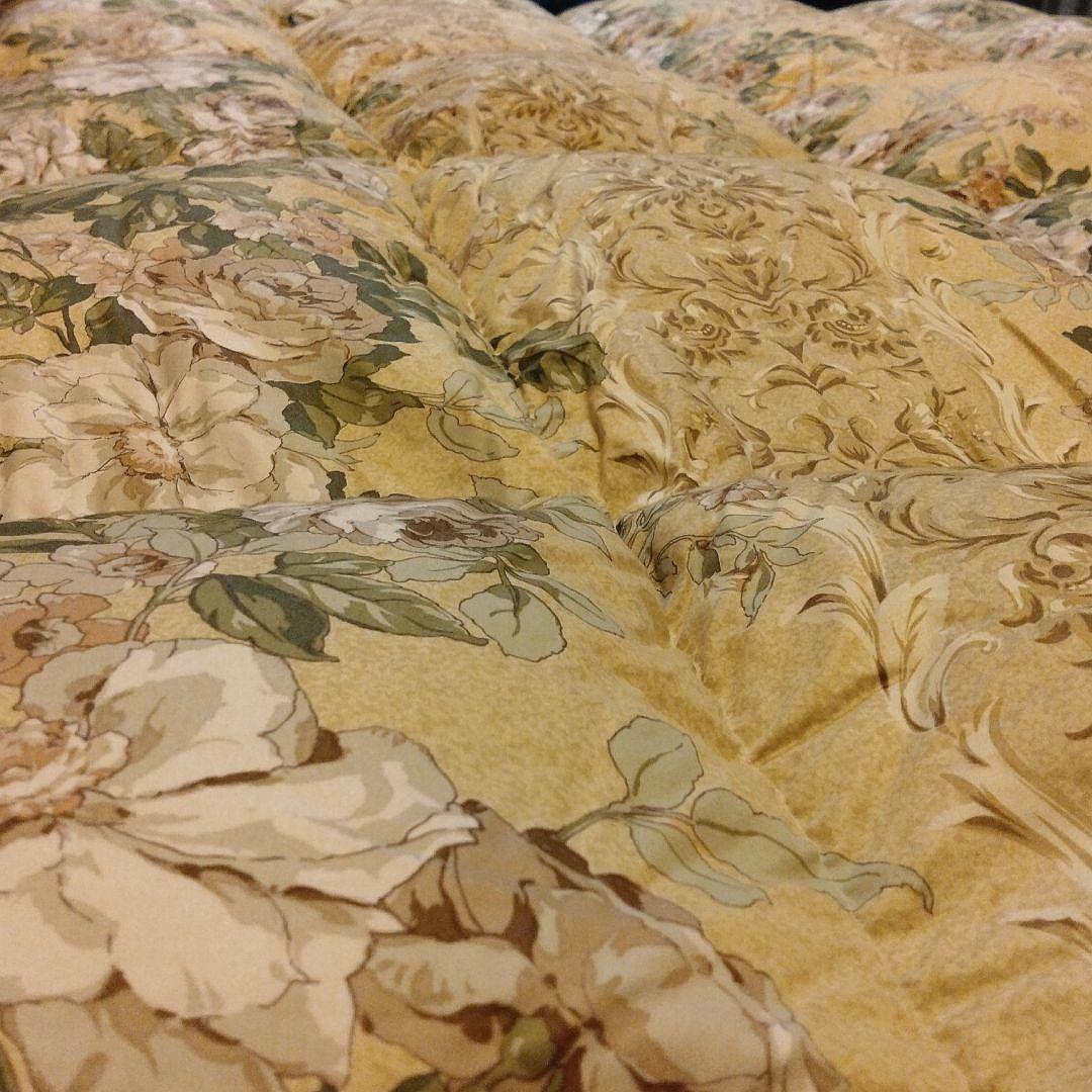 羽毛布団シングル　ダウン93%フェザー7% ペアの枕カバーと保管用袋3点セット